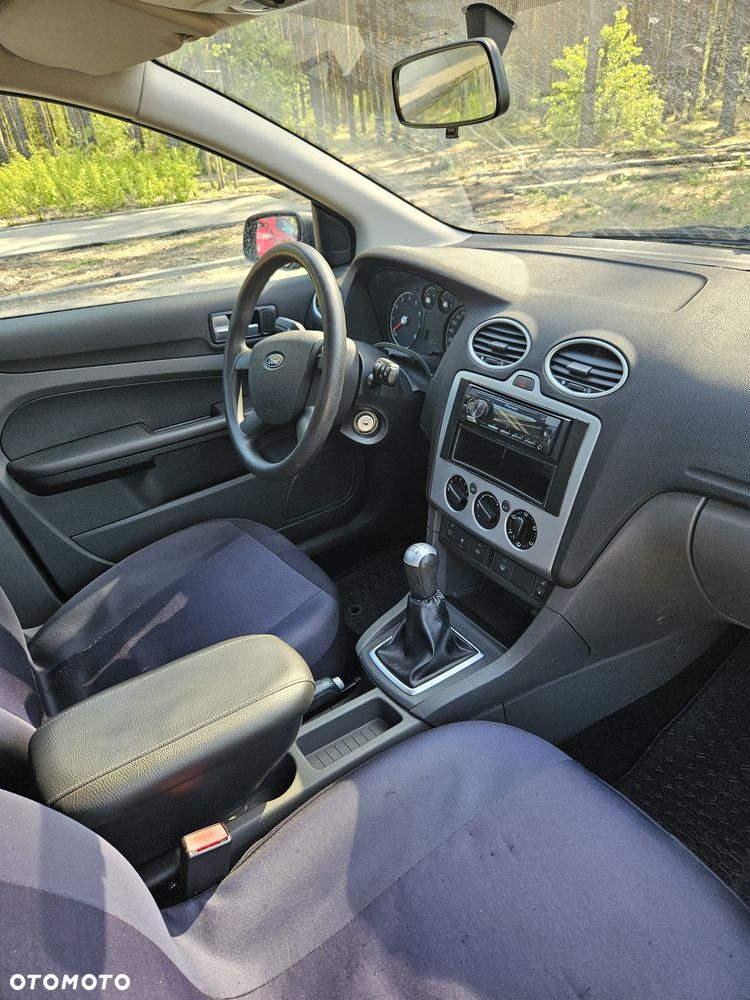 Ford Focus 1.4 16V Trend - 3