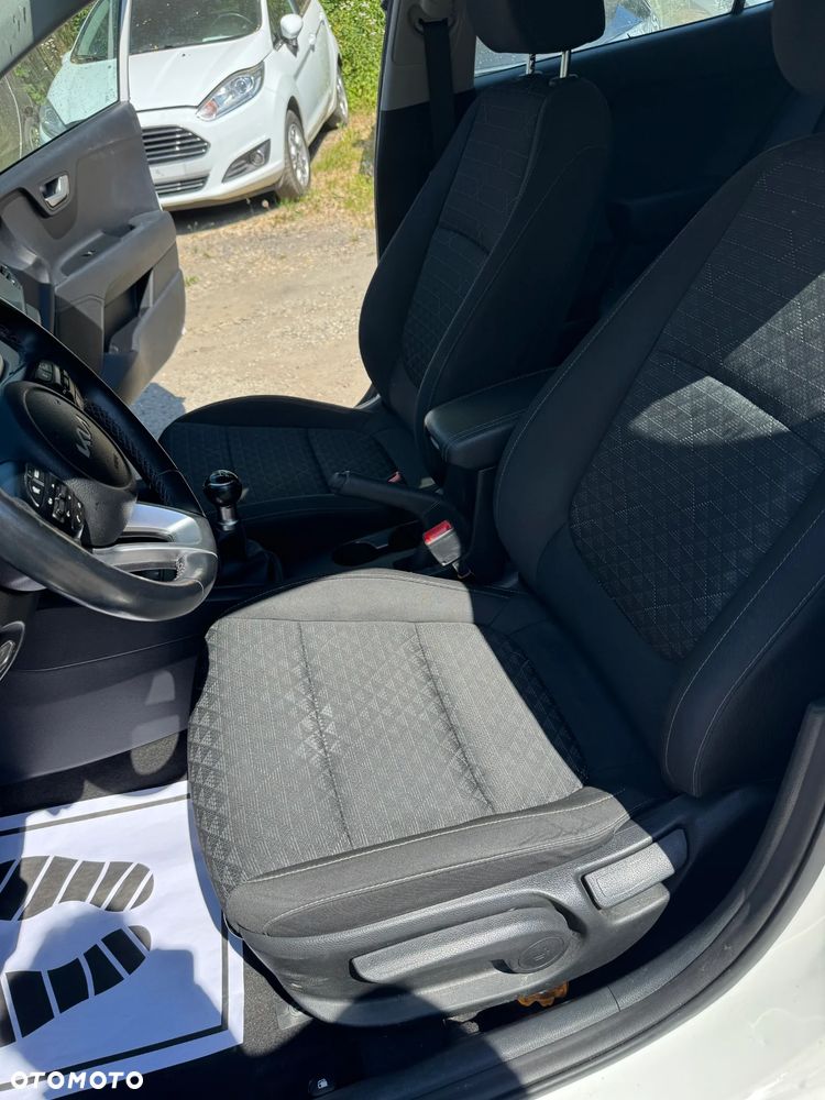 Kia Rio - 11