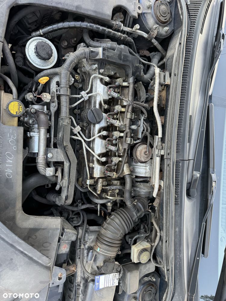 Toyota Avensis - 7