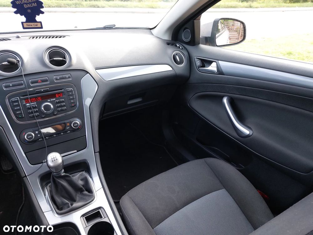 Ford Mondeo - 12