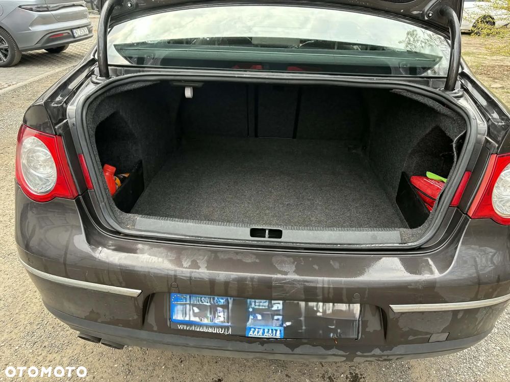 Volkswagen Passat 2.0 TDI Highline DSG - 6