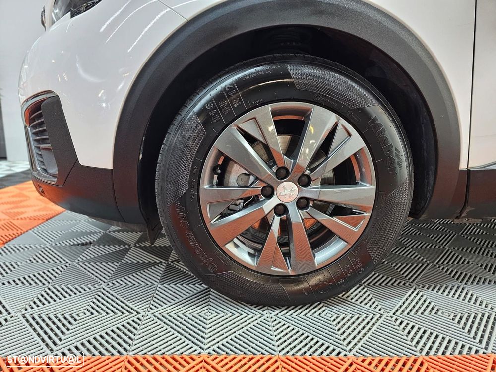 Peugeot 5008 1.5 BlueHDi Allure EAT8 - 9