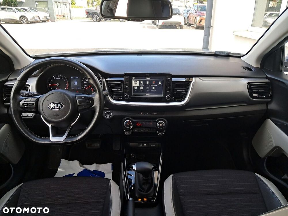 Kia Stonic - 27
