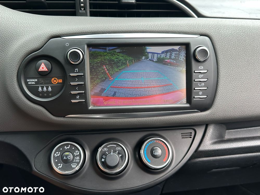 Toyota Yaris 1.5 Premium - 13