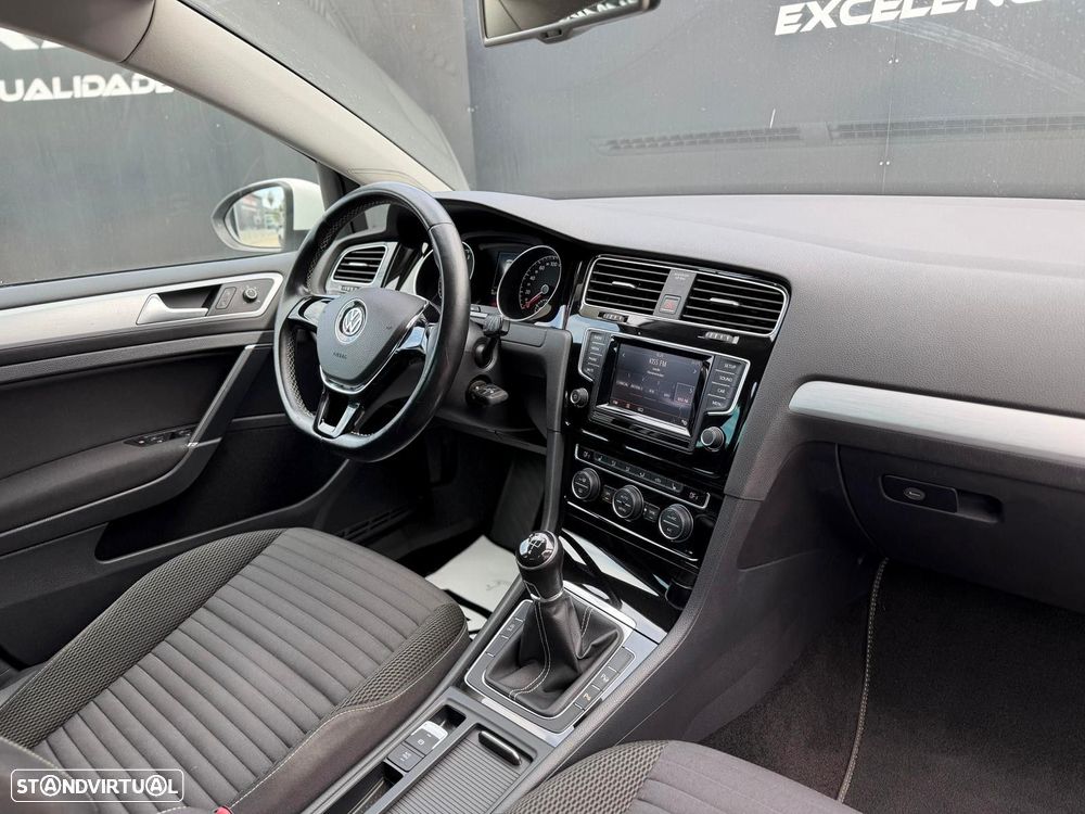 VW Golf - 11