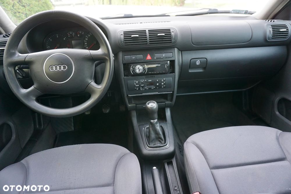 Audi A3 1.9 TDI Ambiente - 11