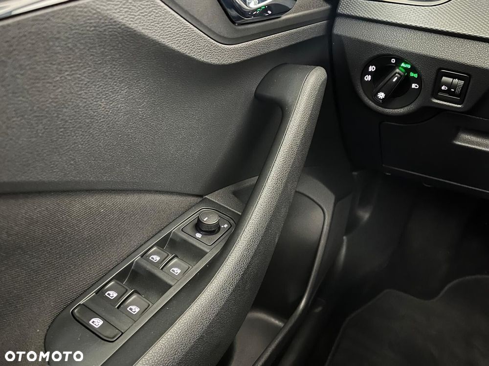 Skoda Kamiq 1.0 TSI Essence - 12