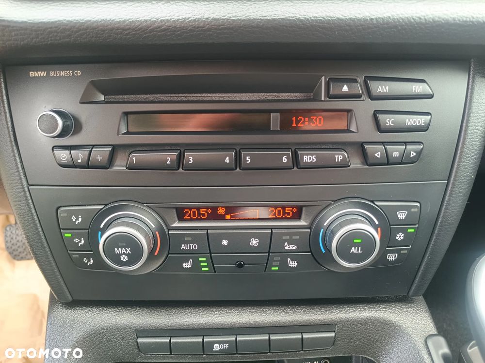 BMW X1 sDrive18i - 26