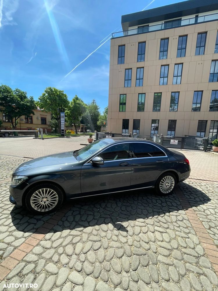 Mercedes-Benz C - 10