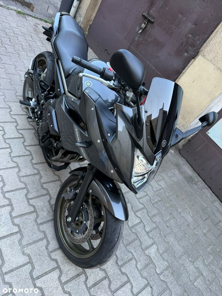 Yamaha XJ - 8