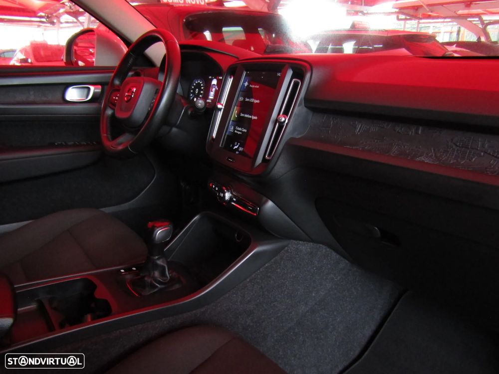 Volvo XC 40 2.0 D3 Momentum - 12