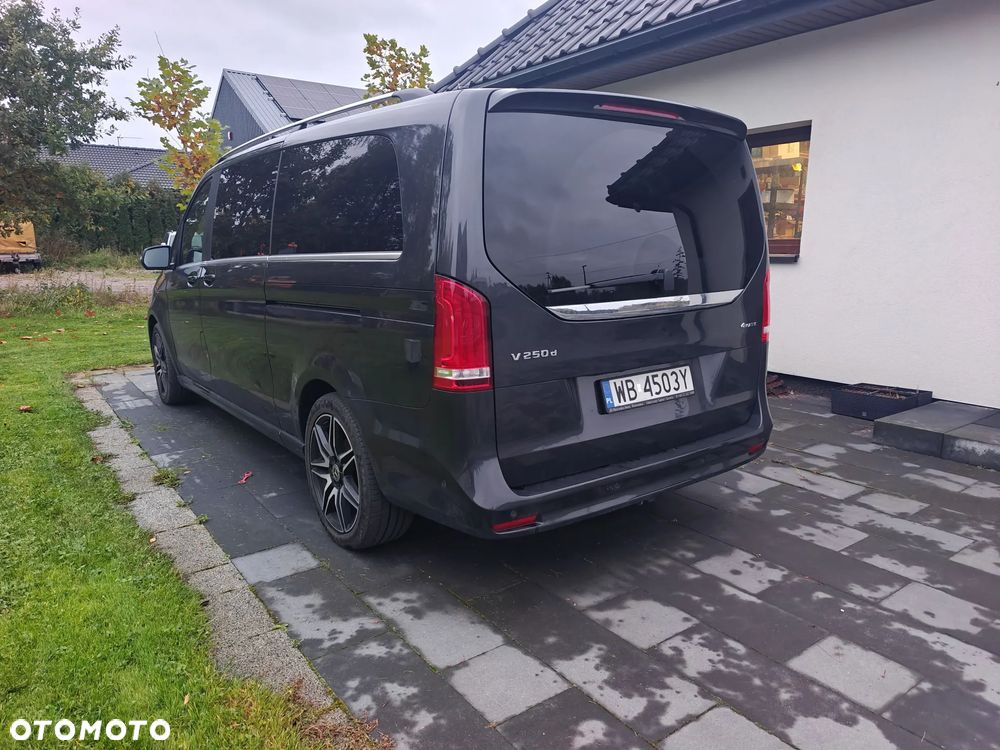 Mercedes-Benz V-Class 2023 photo 5