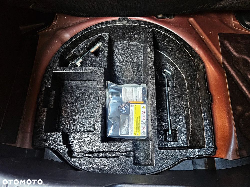 Mazda 2 SKYACTIV-D 105 Exclusive-Line - 27