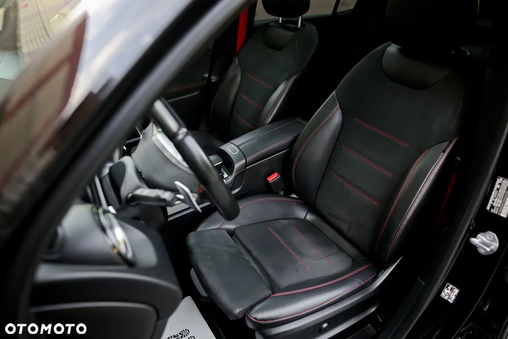 Mercedes-Benz GLB AMG 35 4Matic AMG Speedshift DCT 8G - 4