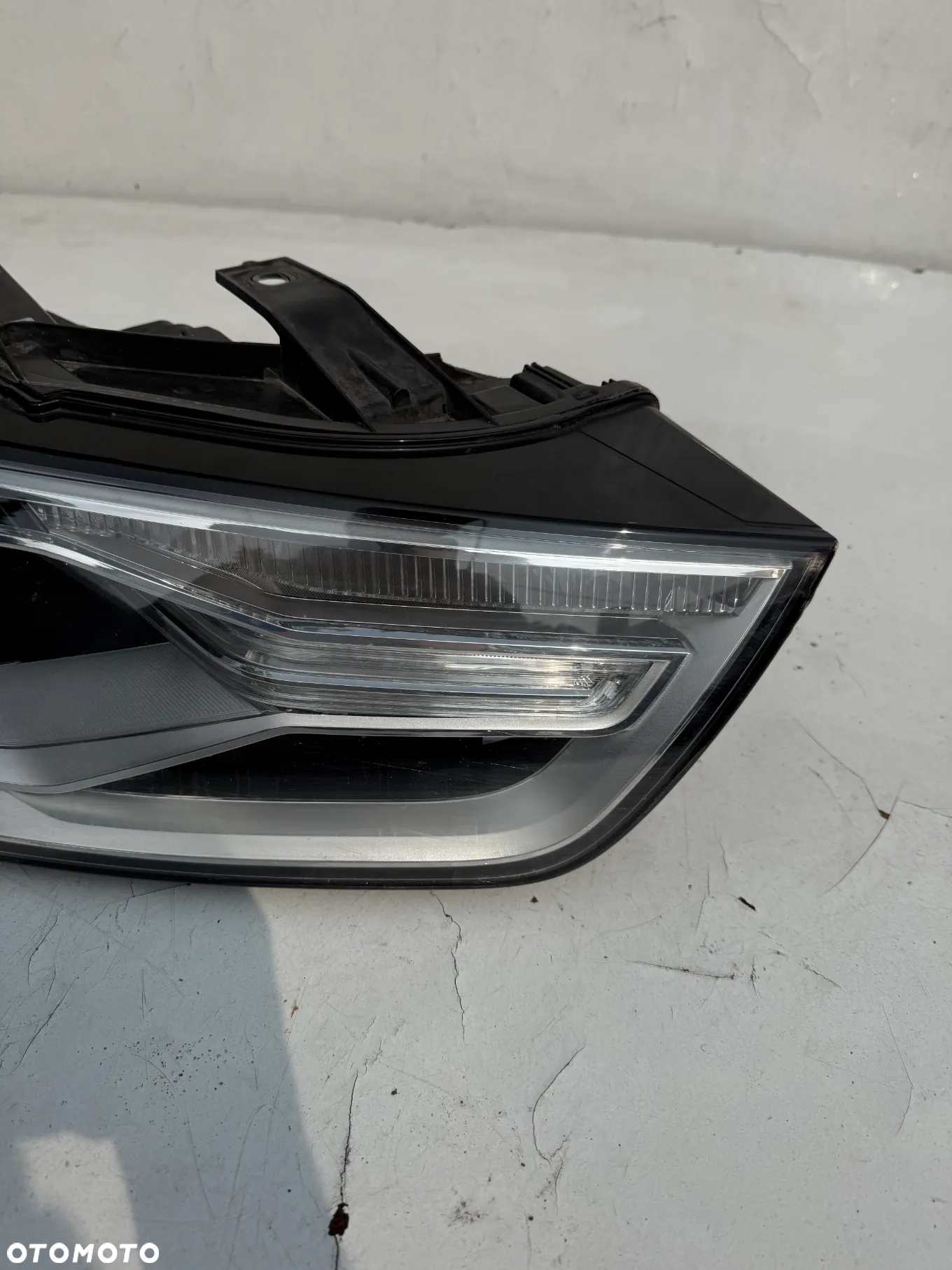 AUDI Q3 8U PRAWA LAMPA PRZÓD XENON LED 8U0941006 - 3