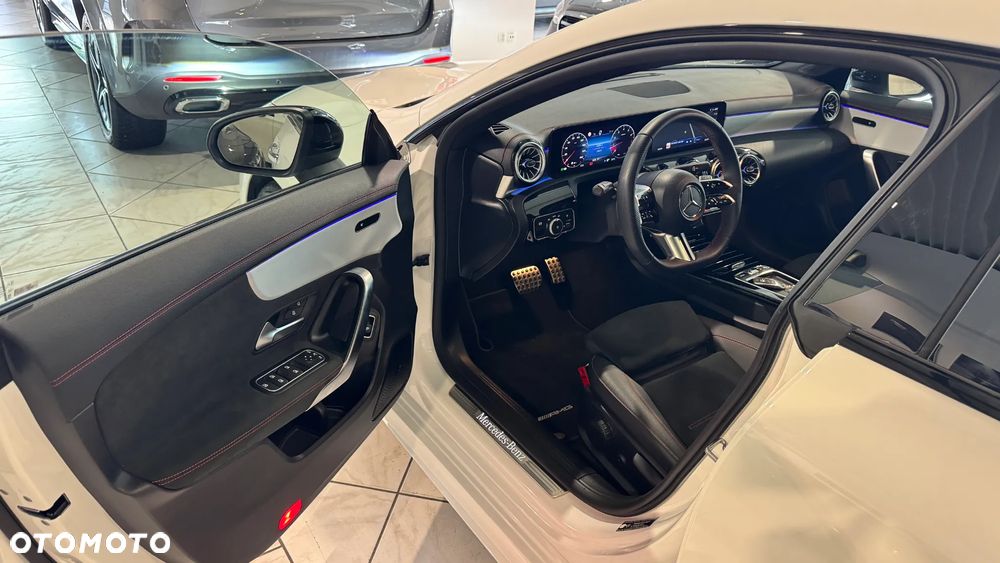 Mercedes-Benz CLA 200 AMG Line 7G-DCT - 10