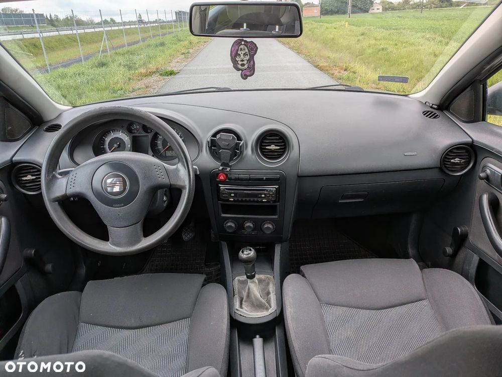 Seat Ibiza 1.4 16V Reference - 9