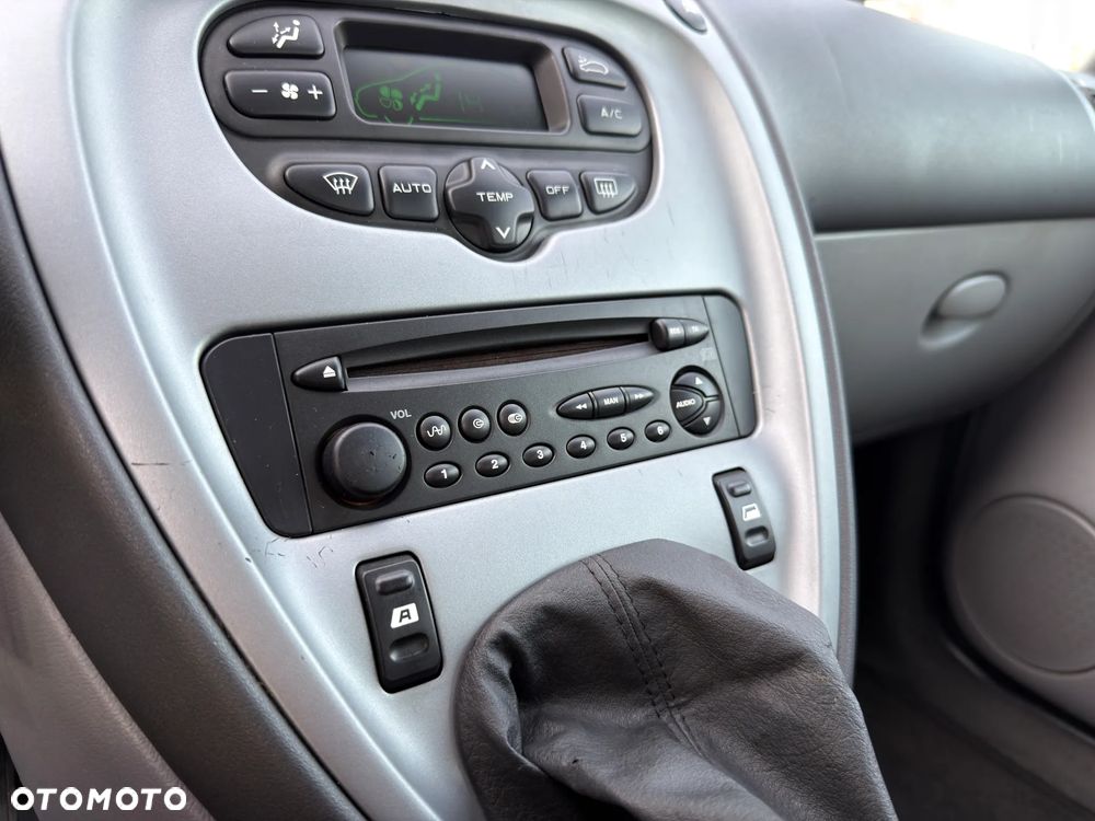 Citroën Xsara Picasso 1.6 16V Impress - 19