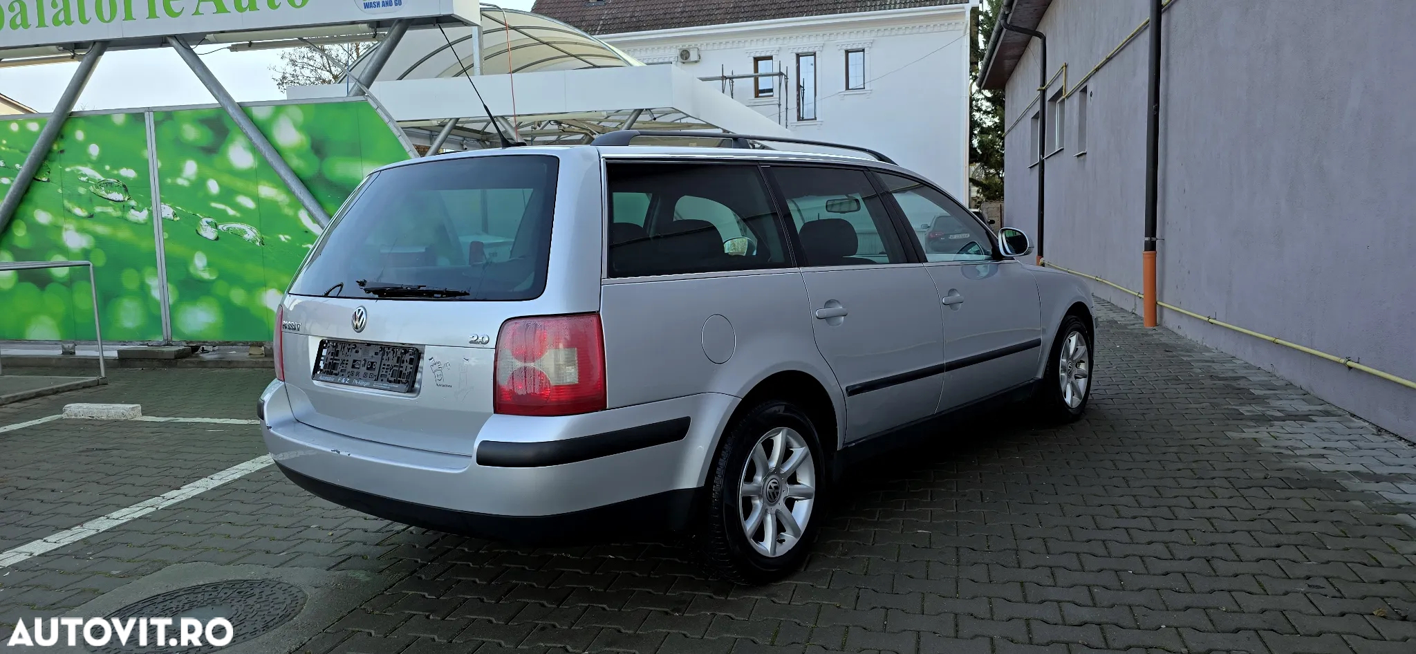 Volkswagen Passat Variant 2.0 5V Comfortline Family - 11