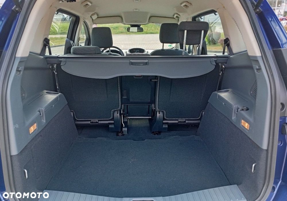 Ford Grand C-MAX - 12