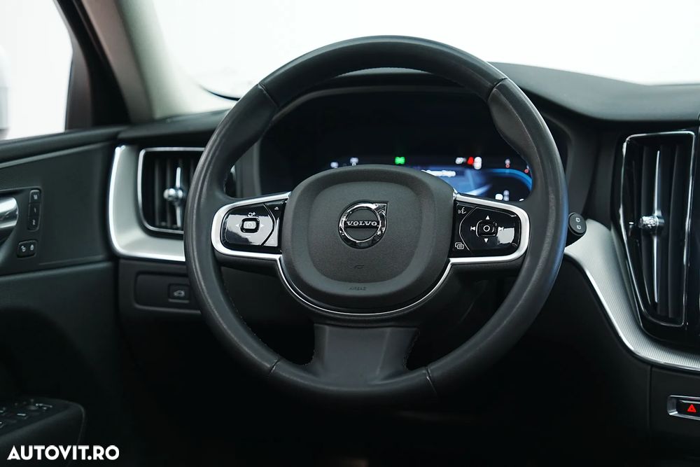 Volvo XC 60 B4 D AWD Geartronic Inscription - 17
