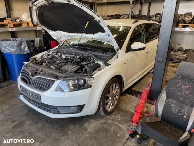 Dezmembrez Skoda Octavia 3 Combi 2016 1.6 CXX euro 6 Xenon