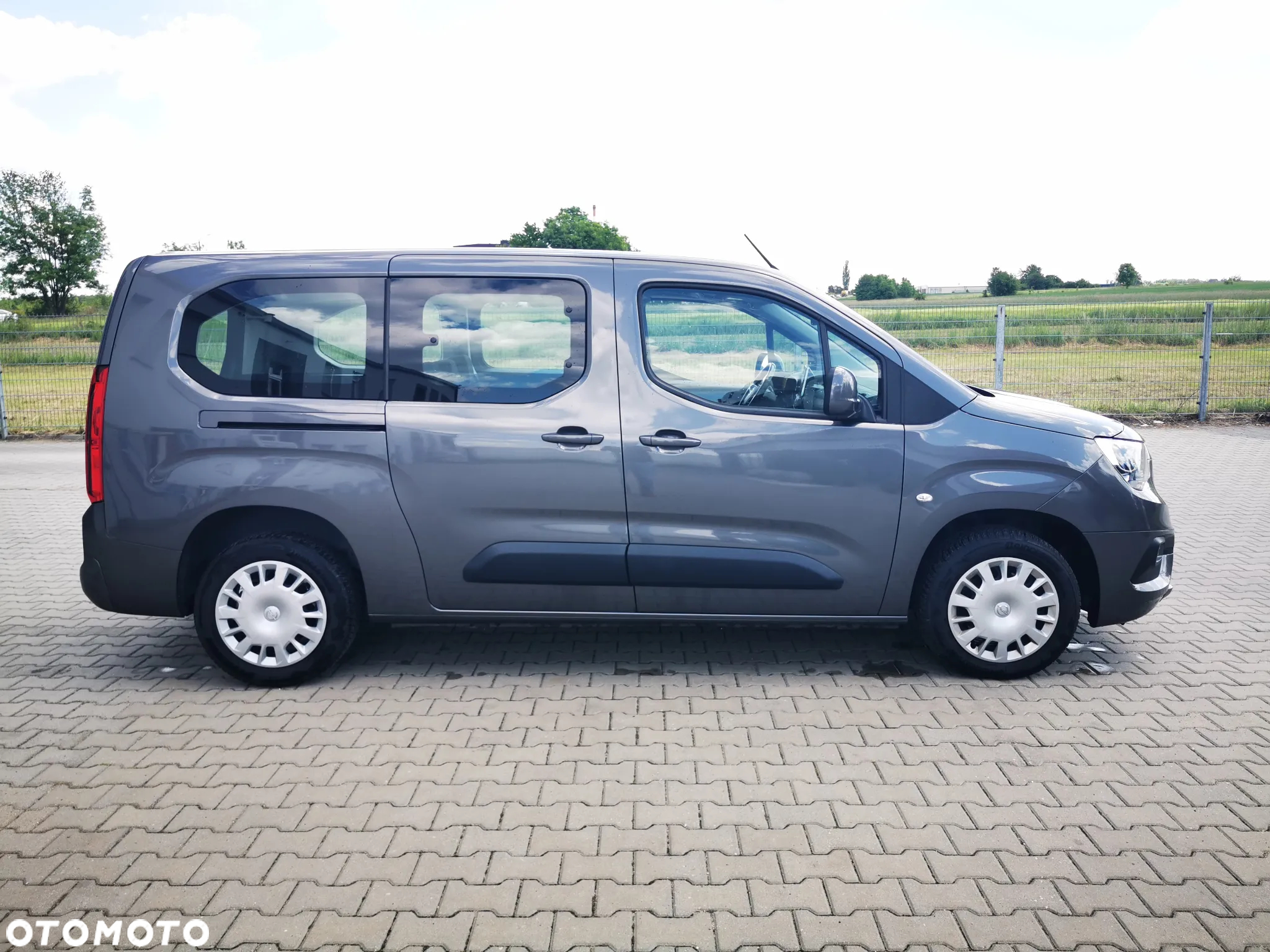 Opel Combo Life XL 1.5 D Start/Stop Ultimate - 2