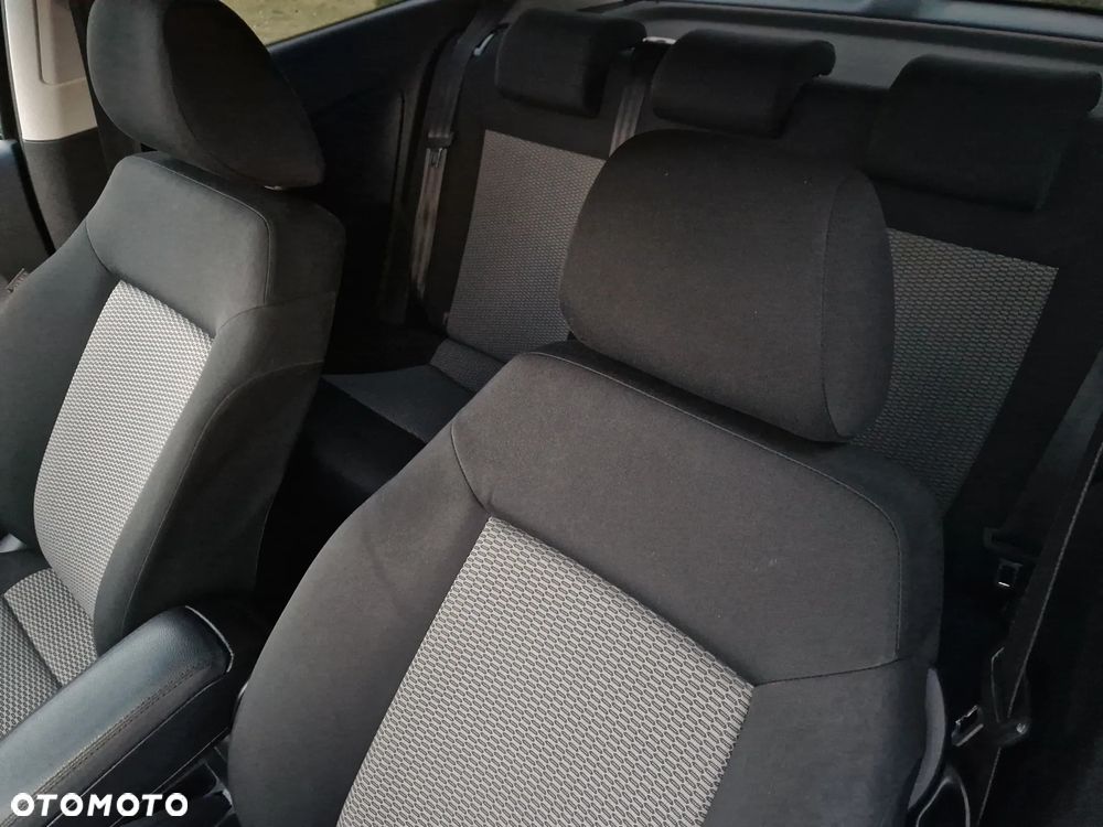 Volkswagen Polo 1.4 16V Comfortline - 12