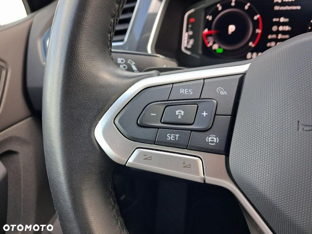 Volkswagen Tiguan - 17