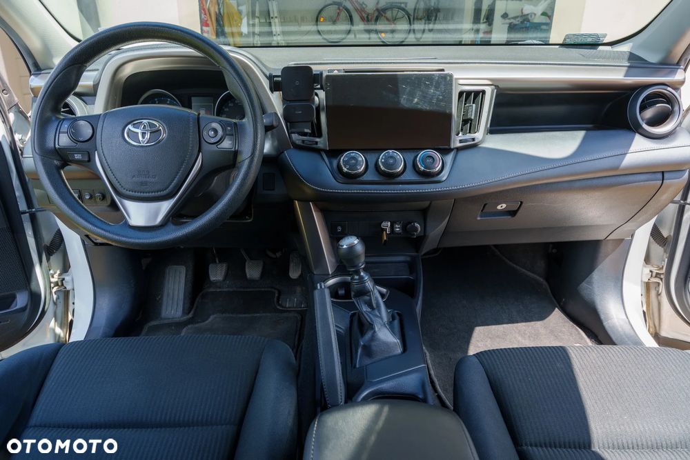 Toyota RAV4 2.0 D-4D Active 4x2 - 17