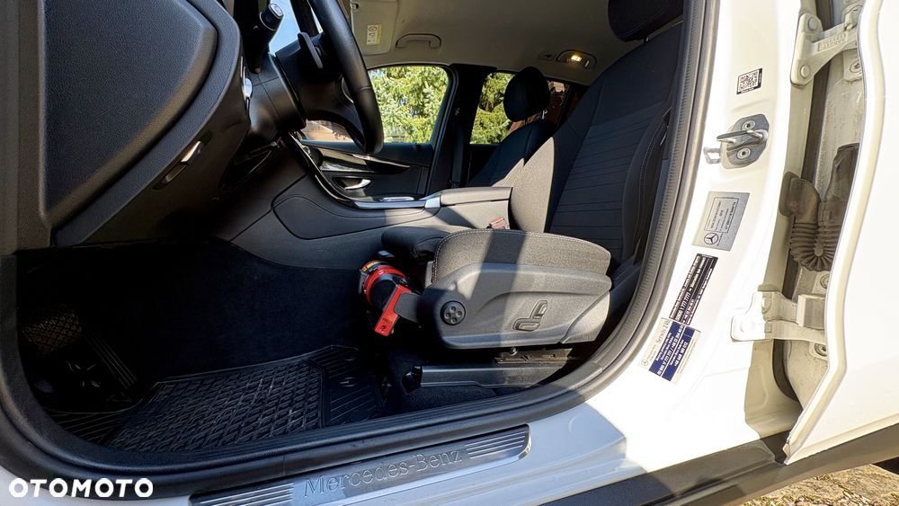 Mercedes-Benz GLC 200 d 4-Matic Business Edition - 23
