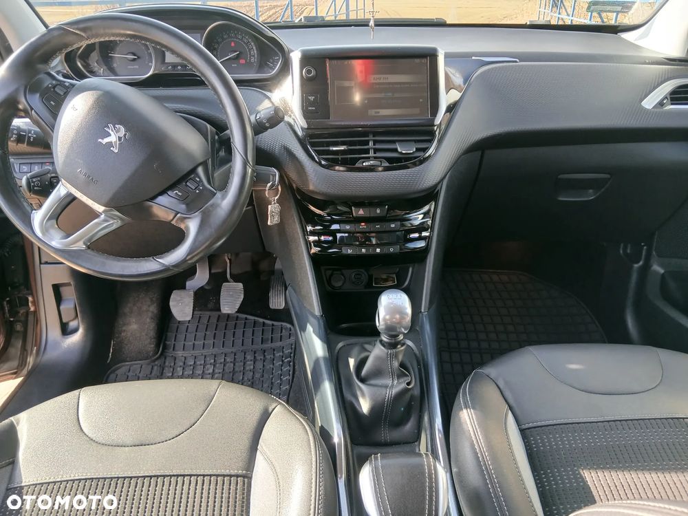 Peugeot 2008 e-HDi FAP 115 STOP & START Allure - 7