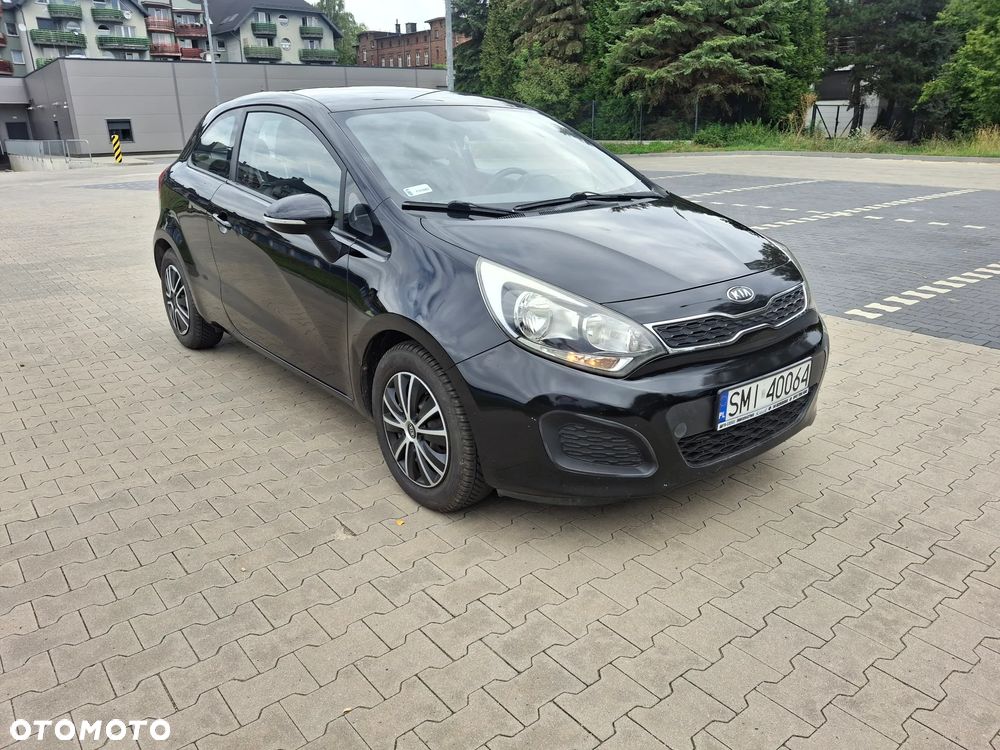 Kia Rio - 11