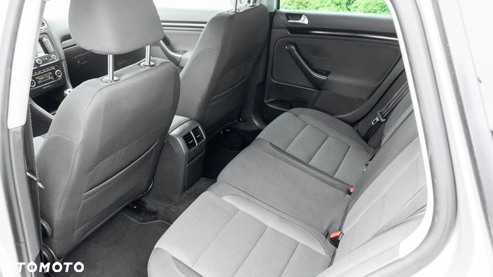 Volkswagen Golf VI 1.6 TDI Comfortline - 20