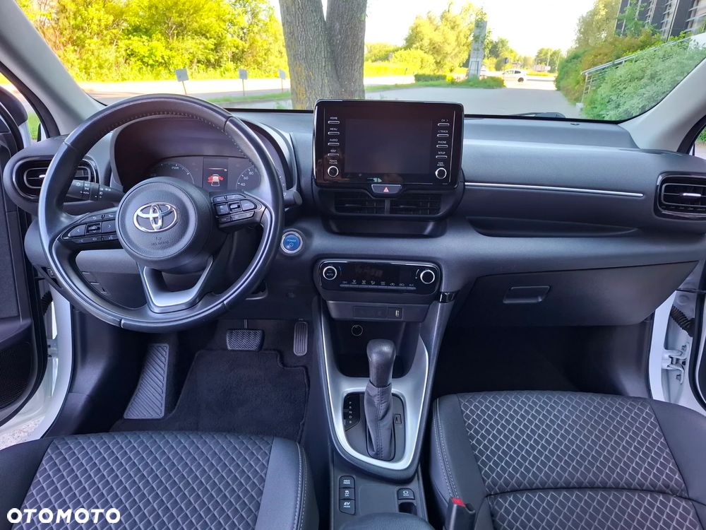 Toyota Yaris 1.5 Dynamic CVT - 17