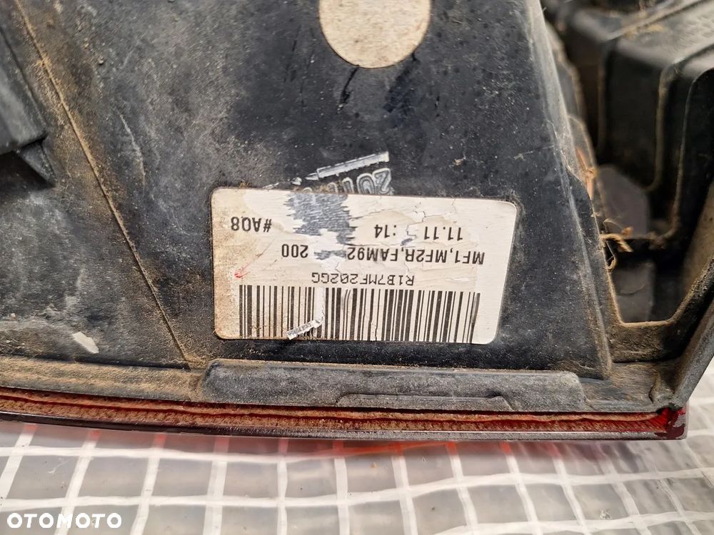 lampa tyl tylna prawa subaru xv I 2011- fam924-02 europa orginal demontaz - 5