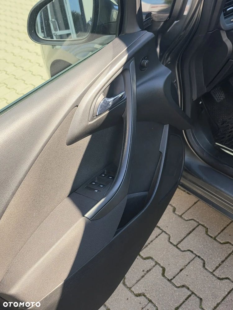 Opel Astra - 16