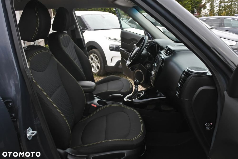 Kia Soul 1.6 CRDI Dream Team Edition - 6