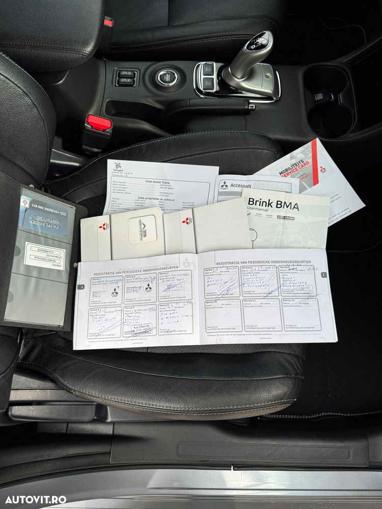 Mitsubishi Outlander 2.0 4WD Plug-In Hybrid Plus - 35