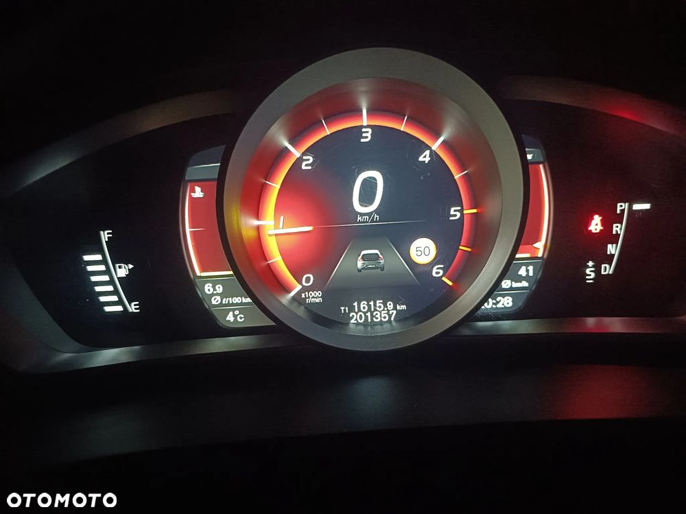 Volvo V40 D3 Geartronic Inscription - 20