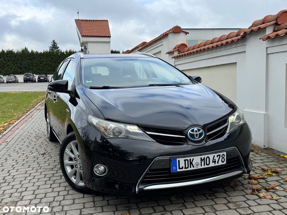 Toyota Auris 2015 photo 3