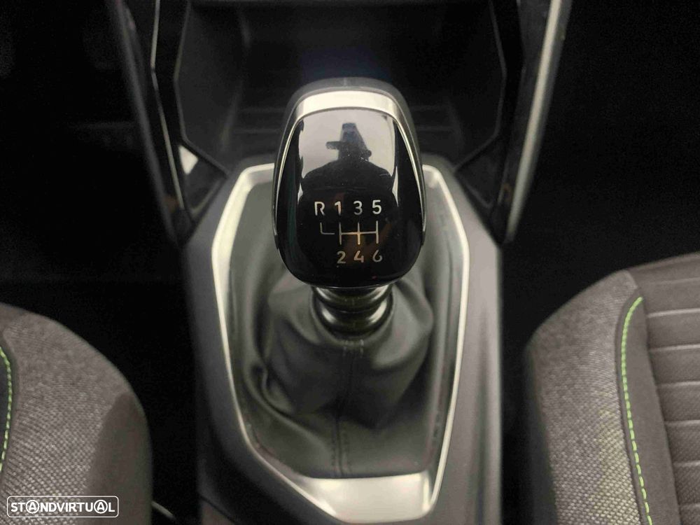 Peugeot 2008 1.2 PureTech Active - 10