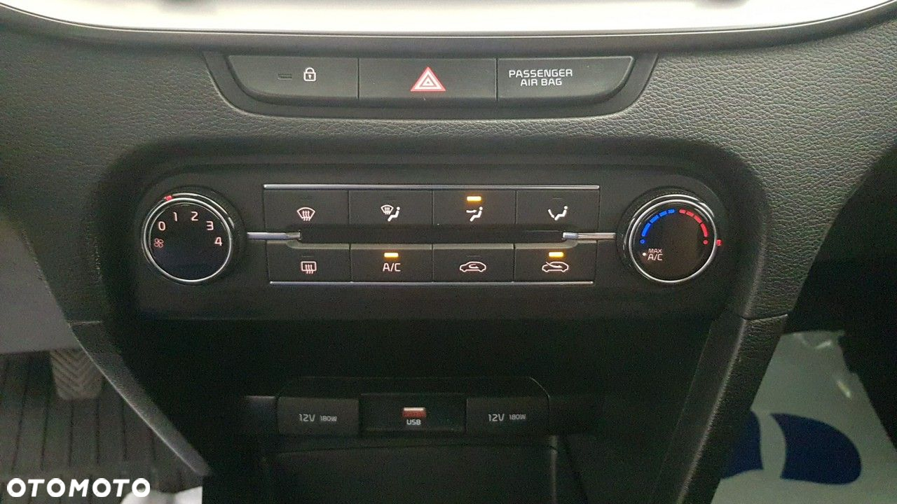 Kia Ceed - 25