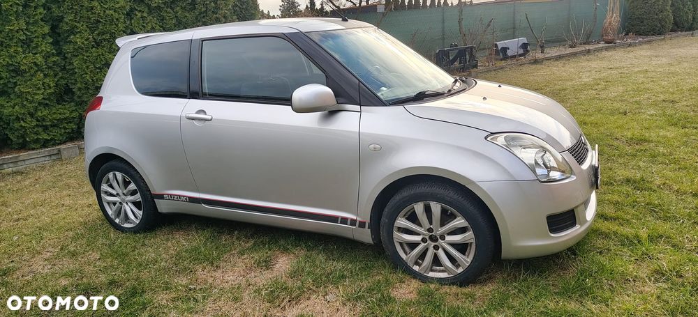 Suzuki Swift 1.3 Sunlight Edition - 2