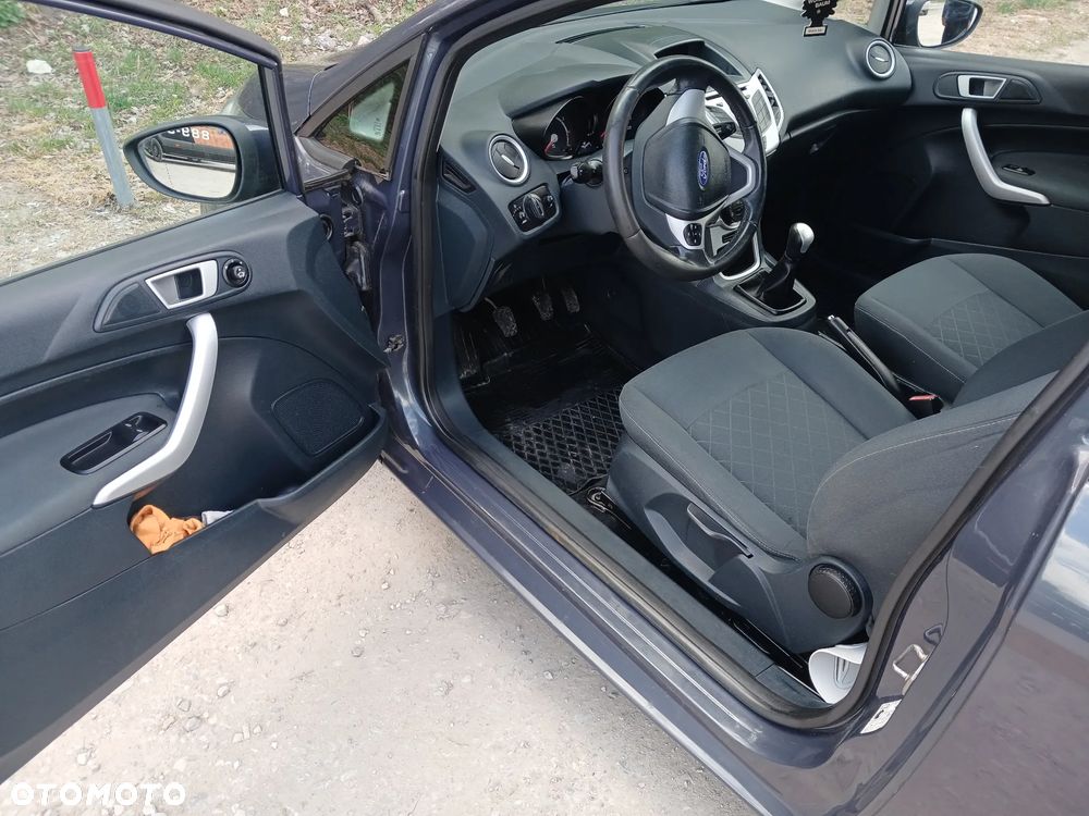 Ford Fiesta 1.25 Celebration - 9