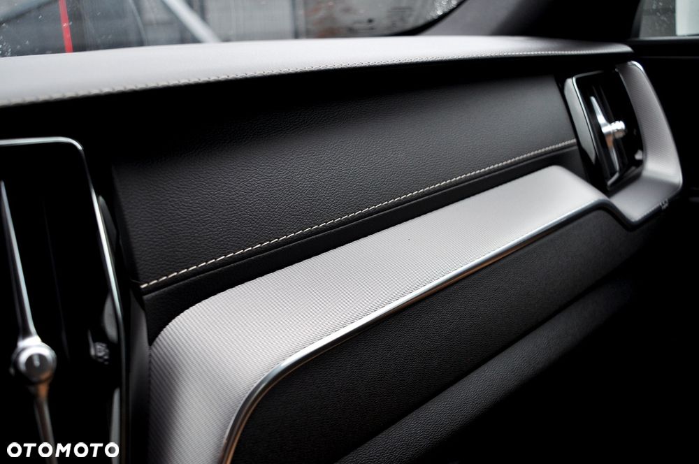 Volvo XC 60 - 32