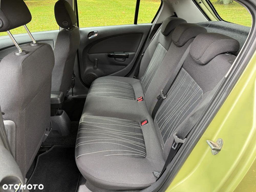 Opel Corsa 1.4 16V Innovation - 21