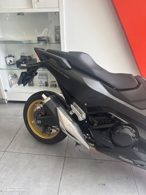 Honda Forza 750 abs - 7