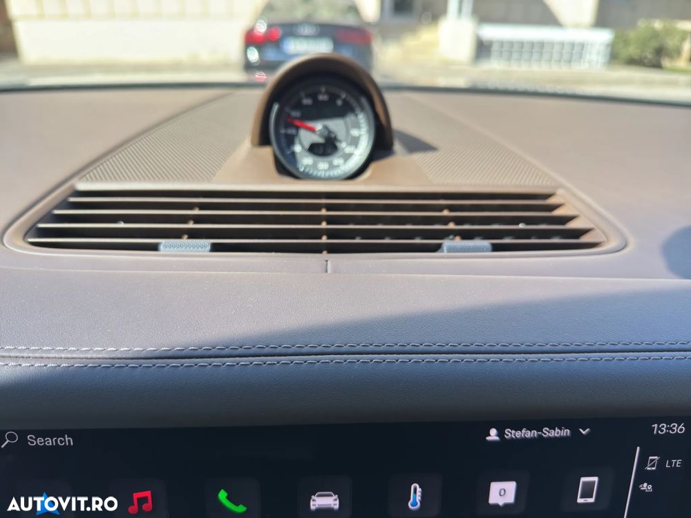 Porsche Panamera 4 Platinum Edition - 30