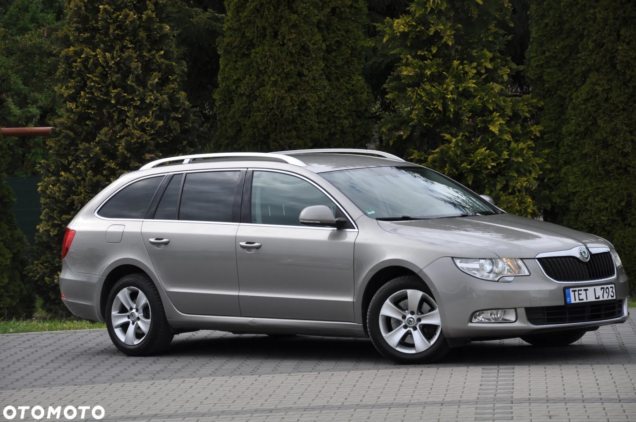 Skoda Superb 2.0 TDI Exclusive - 4